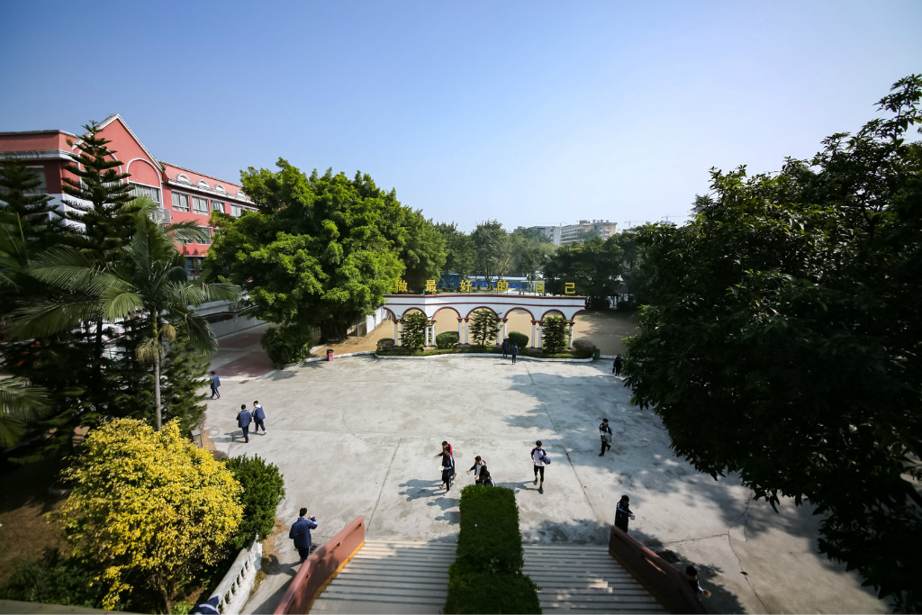 學(xué)校環(huán)境