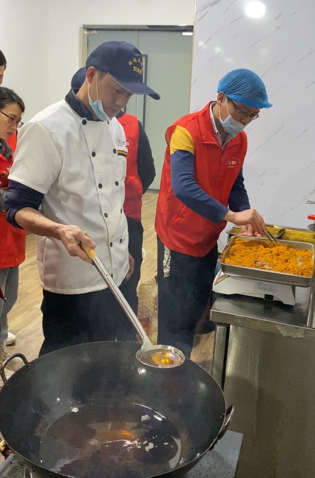 麻辣燙教學(xué)現(xiàn)場