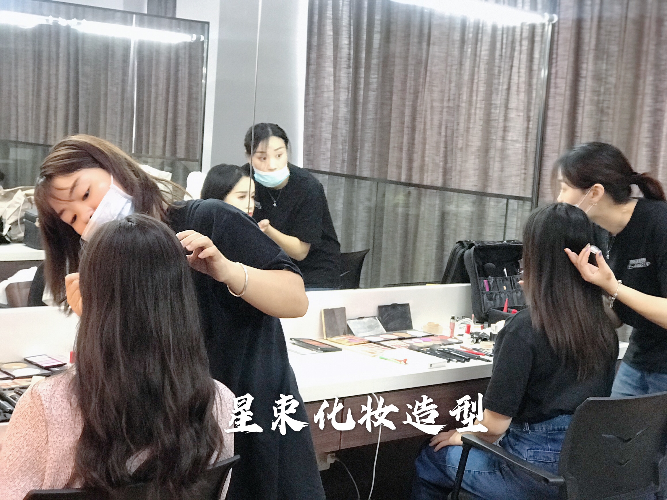 授課現(xiàn)場(chǎng)——化妝（四）