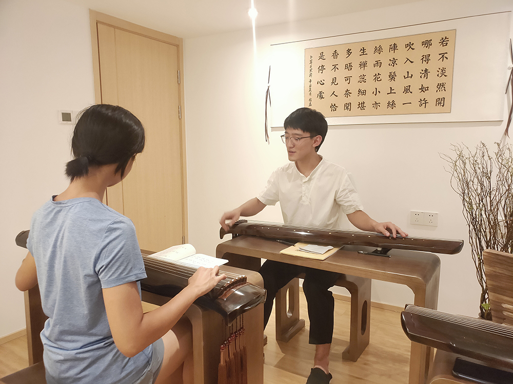 古琴課教學(xué)情景