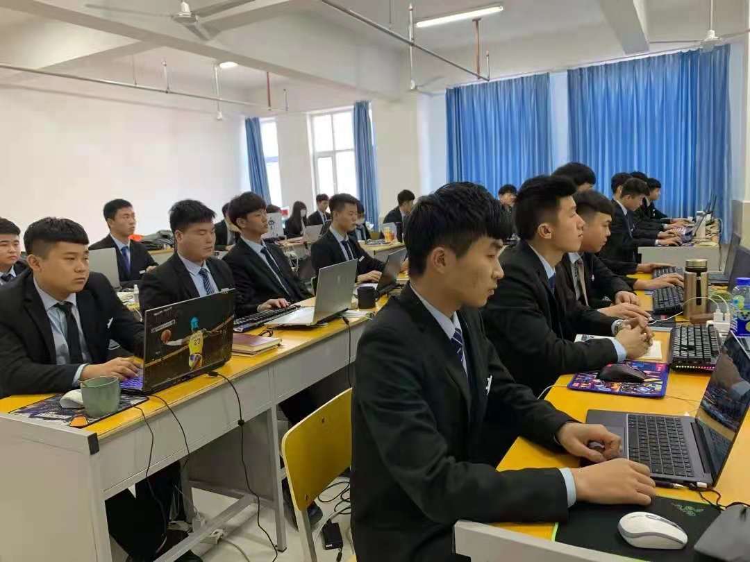 授課現(xiàn)場(chǎng)