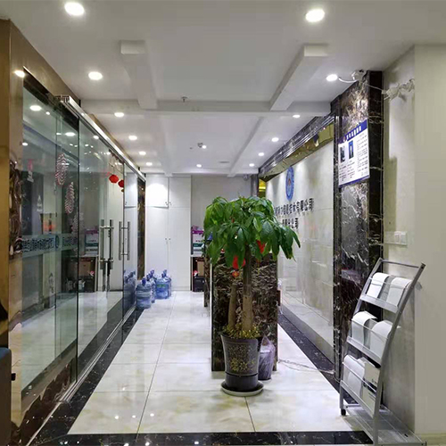 學(xué)校走廊