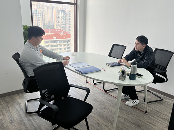 洽談現(xiàn)場