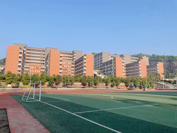 學(xué)校操場
