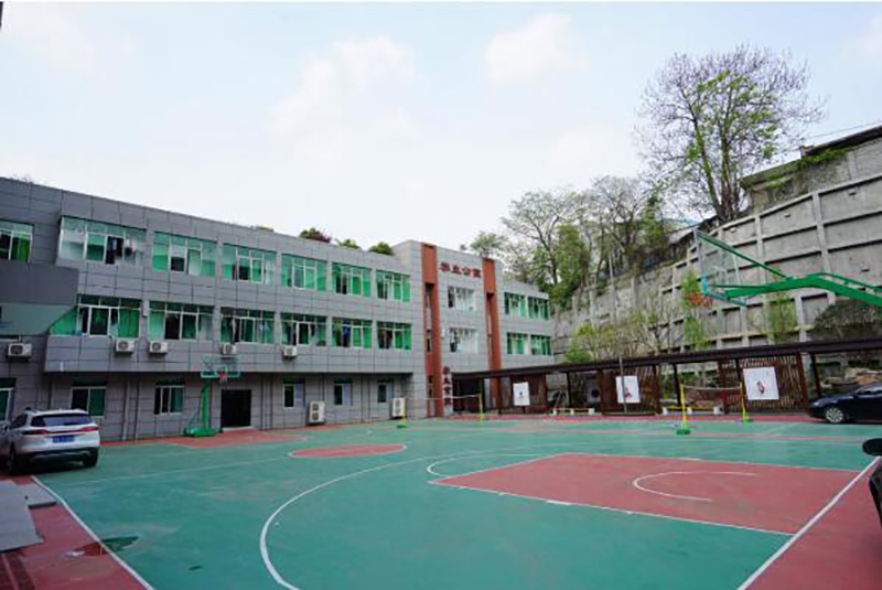 學(xué)校操場