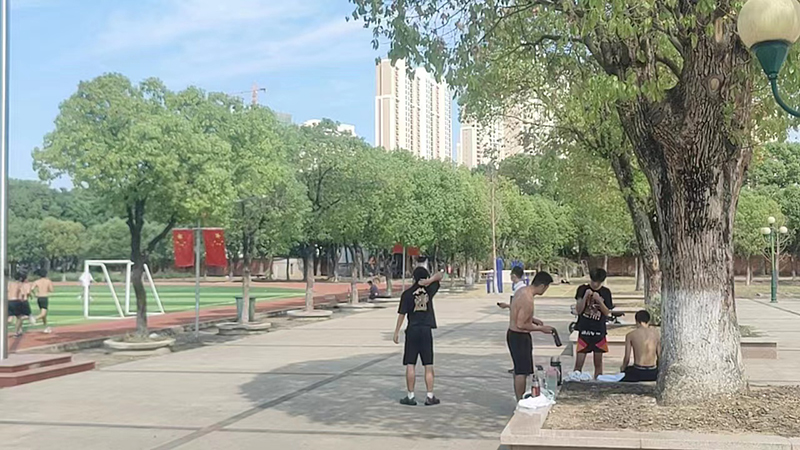 休息現(xiàn)場