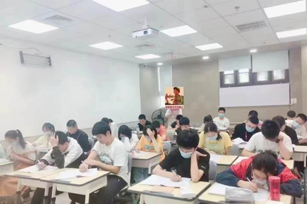 學(xué)習(xí)現(xiàn)場