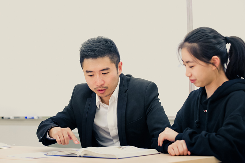 課業(yè)指導老師輔導同學