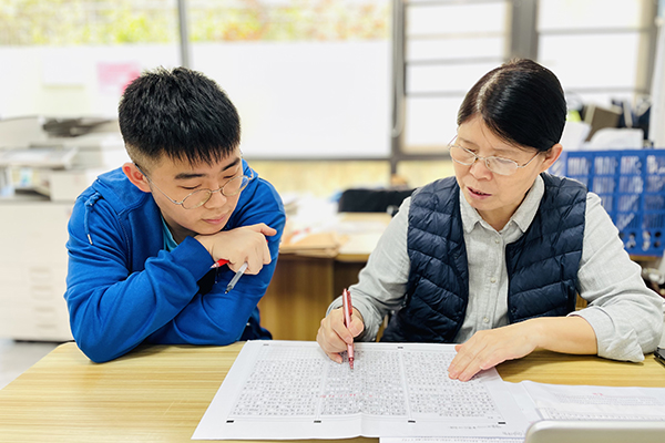 老師指導(dǎo)