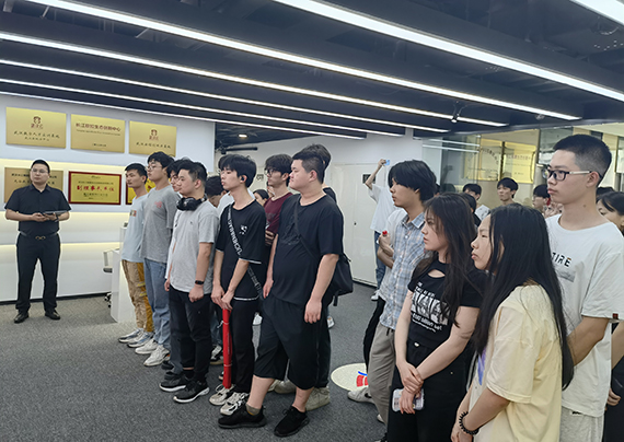 參觀現(xiàn)場